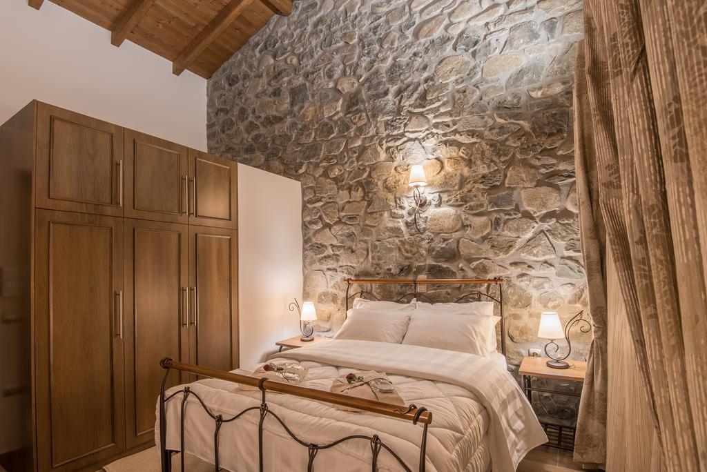 The View Village - Villas Suites & Spa Karpenísion Екстериор снимка