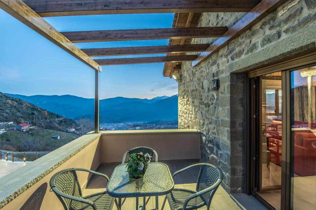 The View Village - Villas Suites & Spa Karpenísion Екстериор снимка