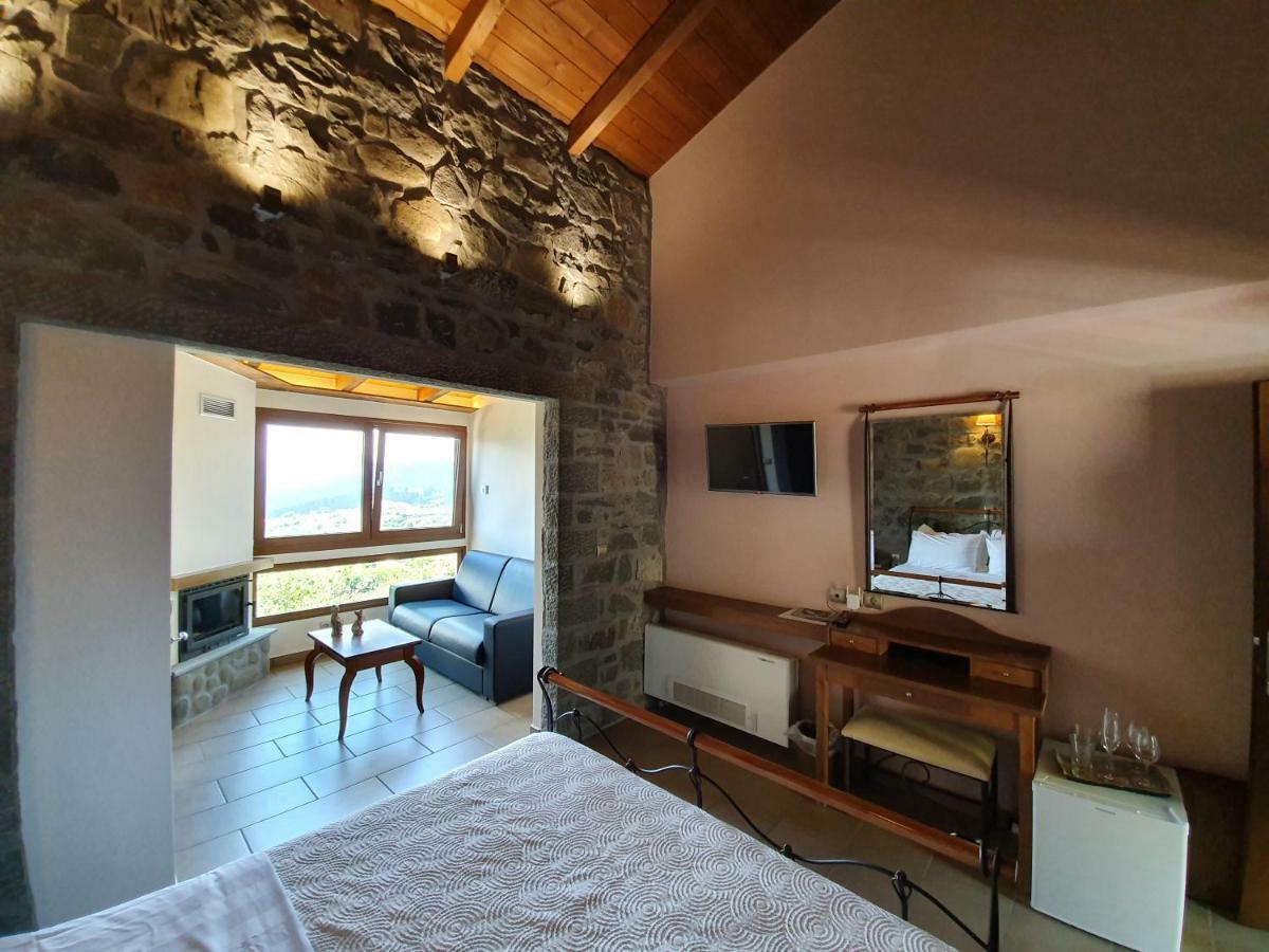 The View Village - Villas Suites & Spa Karpenísion Екстериор снимка