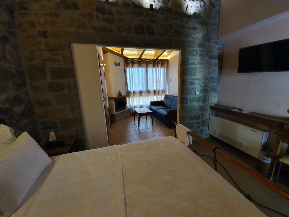 The View Village - Villas Suites & Spa Karpenísion Екстериор снимка