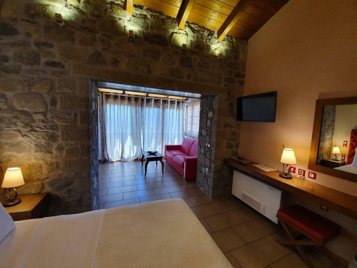 The View Village - Villas Suites & Spa Karpenísion Екстериор снимка